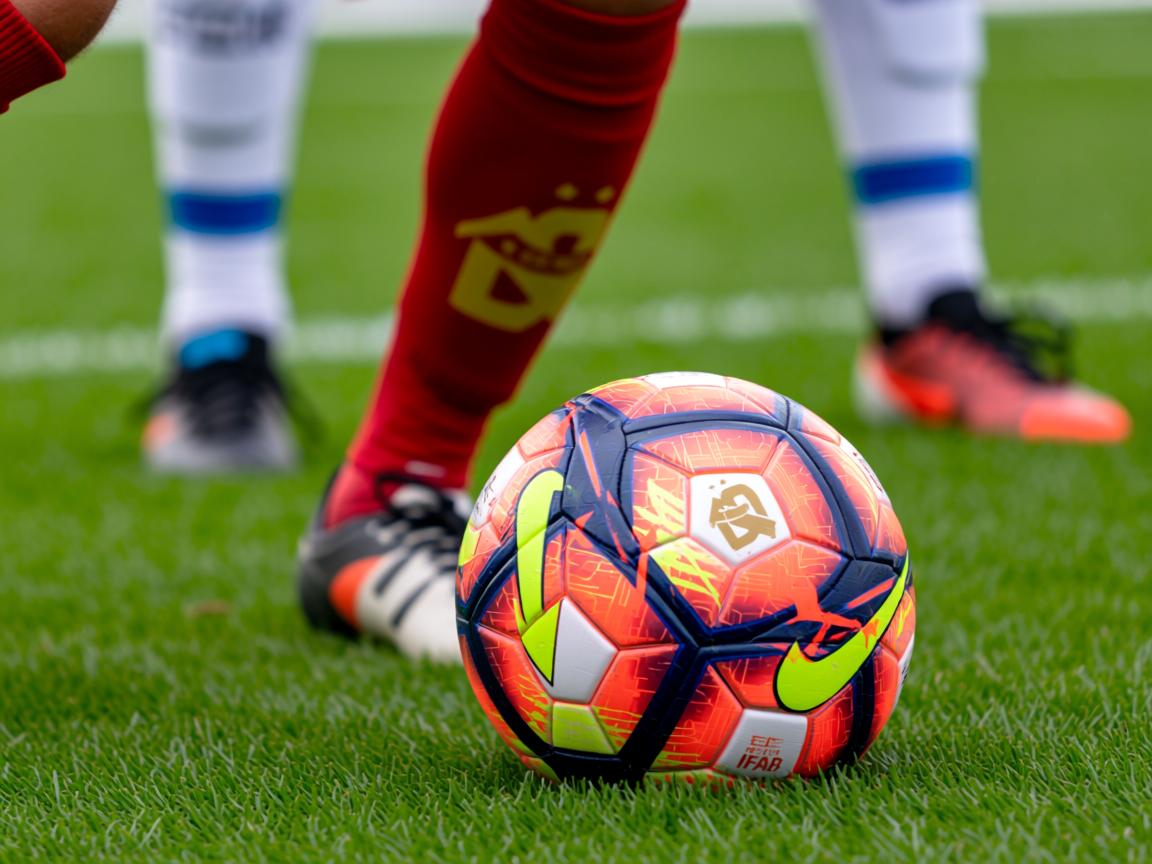 九游网页版入口-“武汉马拉松赛:谁能打破传统,赢得金牌?” 第3张