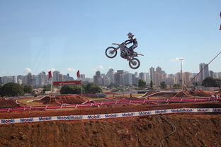 九游体育下载-“武汉马拉松赛：从起点到终点，挑战极限！”  第3张